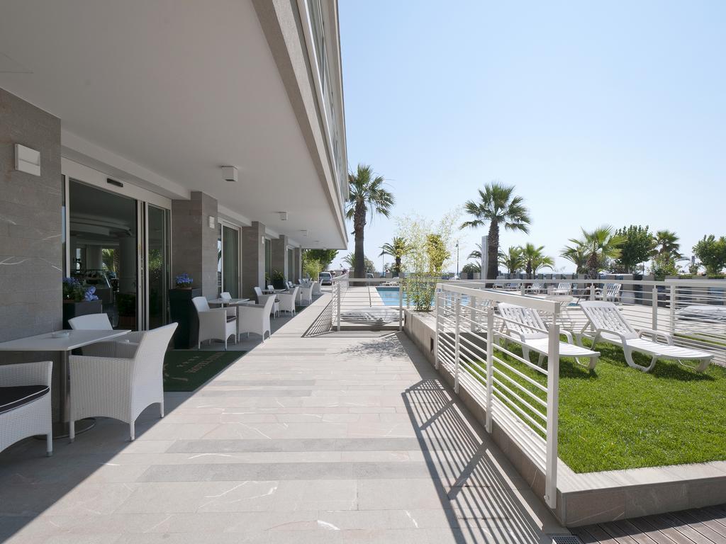 Hotel Eden Alba Adriatica Exterior photo